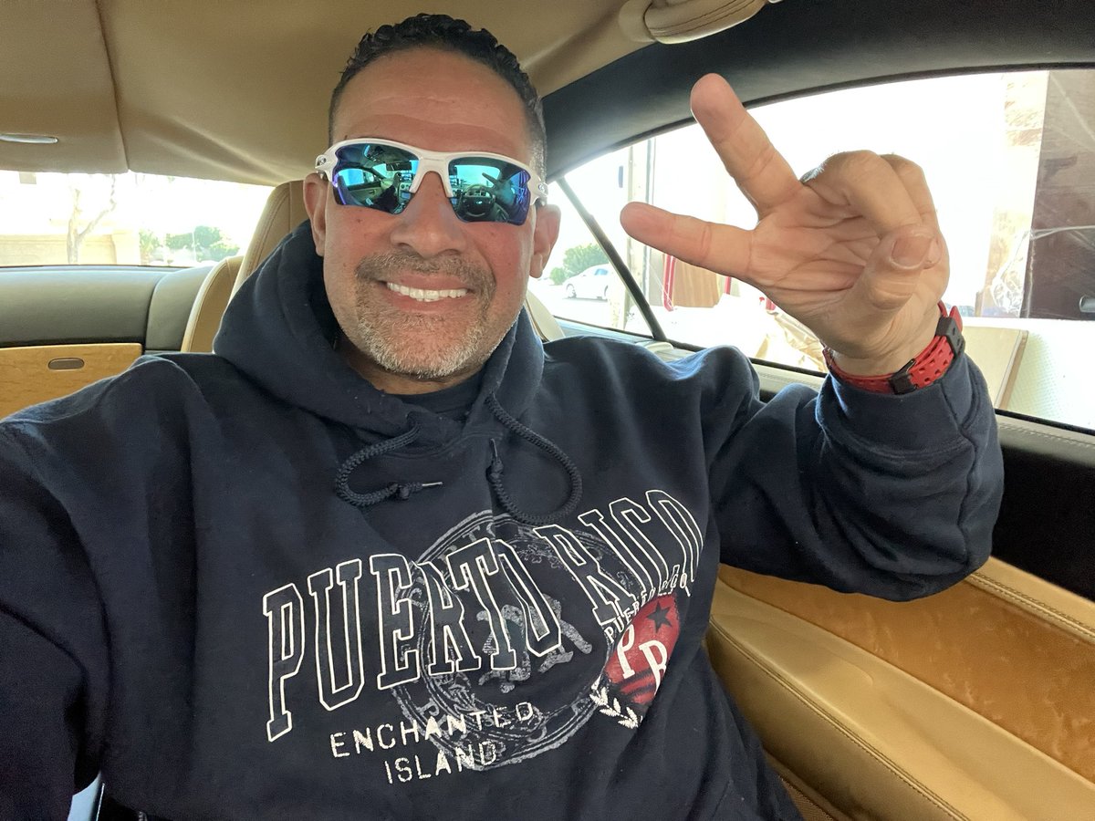 Remember, “A GOOD and HAPPY LIFE is when you assume nothing, do more, need less, smile often, dream big, laugh a lot and realize how BLESSED we are”🙏🏽BOOM!! AMEN!!✝️
#HappyFriday y’all!!✌🏽🇵🇷