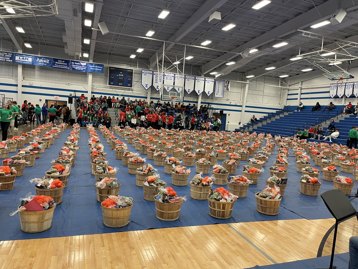 Mary Louise Pozaric tweet media