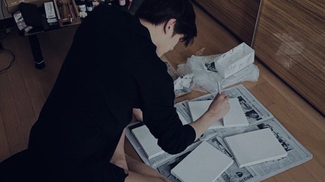 extenler's tweet photo. the out of the blue

a minhyuk alternative universe https://t.co/m7pgAcQ9EC