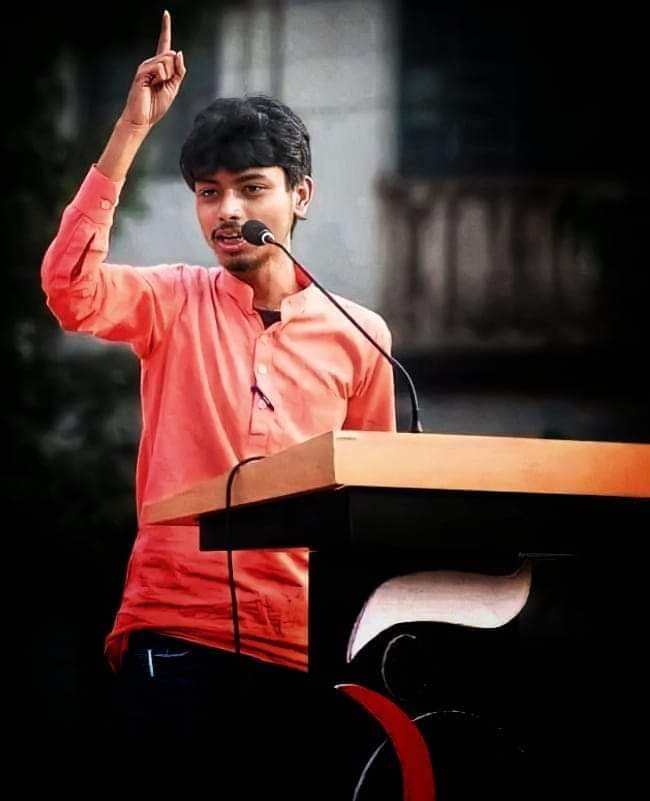 শুভেচ্ছা নেতা 🌹

সপ্তদশ এসএফআই সর্বভারতীয় সম্মেলন থেকে কেন্দ্রীয় কার্যনির্বাহী কমিটির নব নির্বাচিত সদস্য, কমরেড Anirban Roychowdhury
