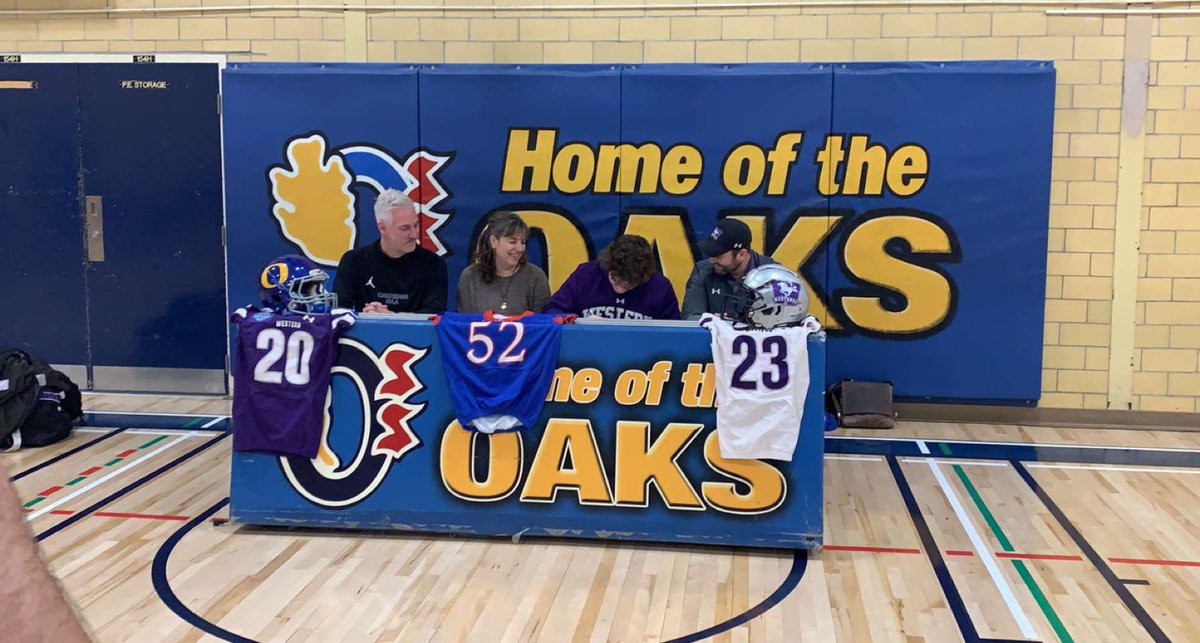 dylanwhelan54's tweet photo. Blessed to have signed with @westernuFB this past Wednesday, super excited to see what the future holds! Thanks again to @CoachGrandy  and Coach Kmac for this amazing opportunity and i’m looking forward to working with them in the future ! 🟣⚪️🐎 #RunWithUs https://t.co/DGrI6hzQBj