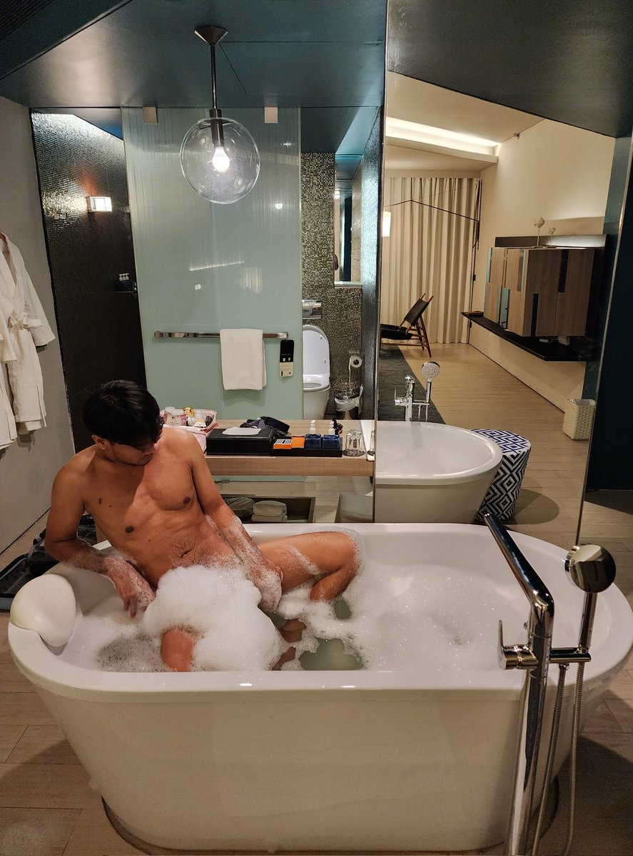 เห็นเธอชอบกินของอร่อย..เราก็อร่อย เผื่อ​เธอยังไม่รู้🍭