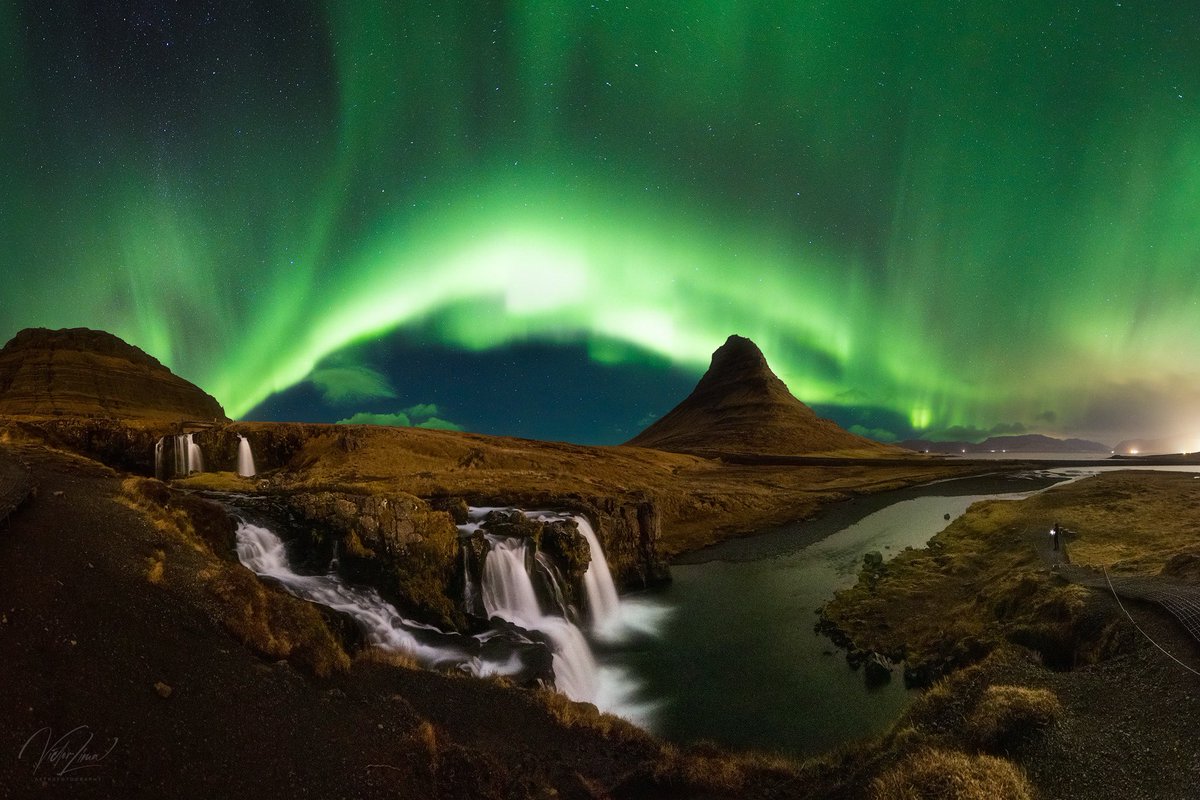 Kirkjufell, Iceland 
November 2022

#victorlimaphoto #Iceland #Auroraborealis #NorthernLights