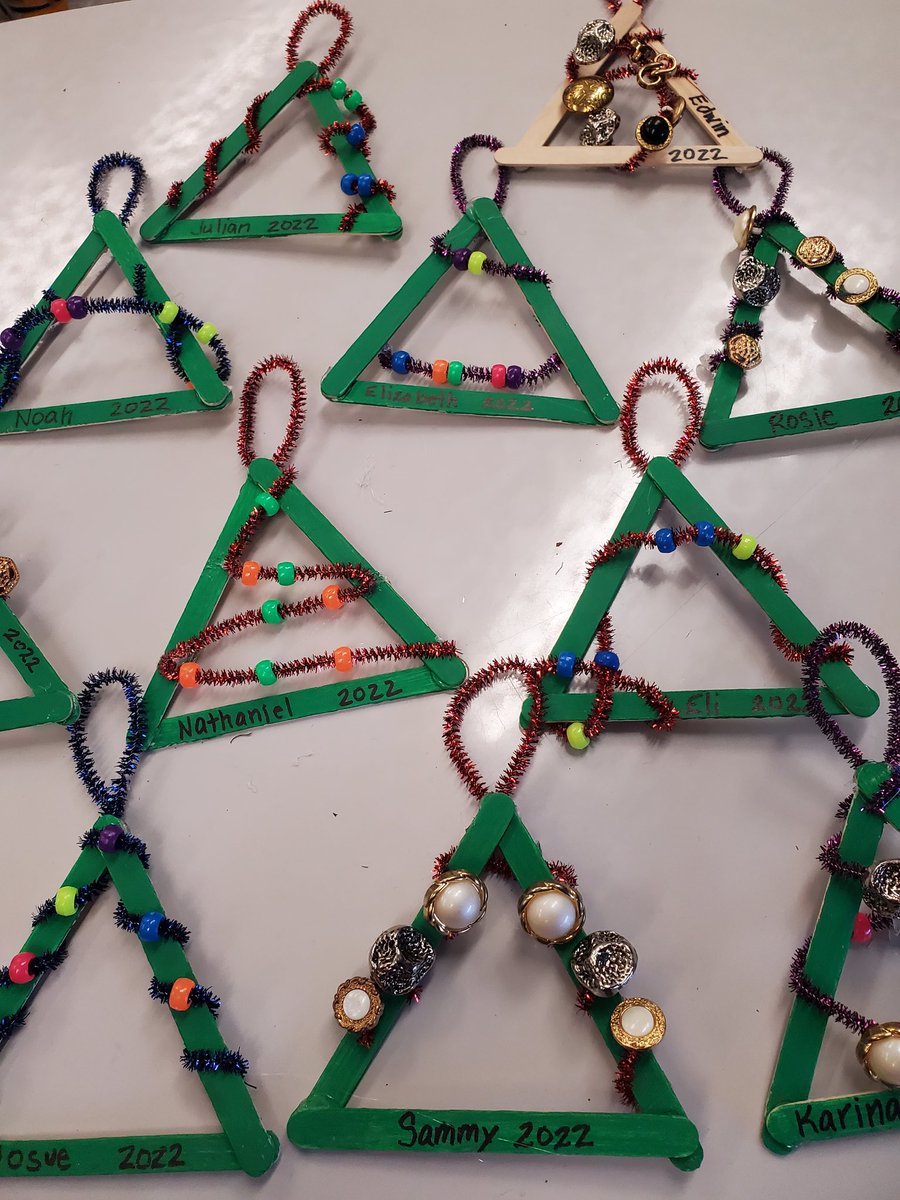 OsunaG5's tweet photo. There is ABSOLUTELY a geometry lesson...and perimeter and measurement...here, but sometimes a tree craft just needs to be a tree craft. https://t.co/fKbGuHhymZ