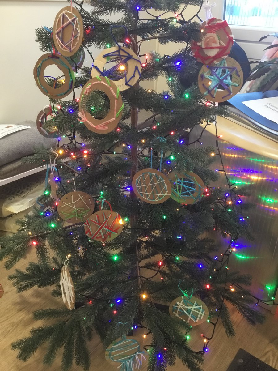 BalgreenNursery's tweet photo. The children took home some resources so that they could make a decoration with their families. Thank you everyone! Our trees look amazing, such wonderful creativity 🎄 https://t.co/iG16WAz1pF