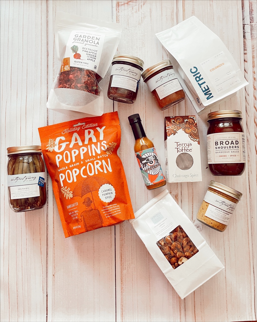 Which of these local artisanal products have you tried?! They are all included in our large "Chicago Favorites" Gift Box and available to order online or in-store. Place your order today 👉 southportgrocery.com/shop/chicago-f… 

#giftidea #giftbasket #chicagogifts #chicagosmallbusiness"
