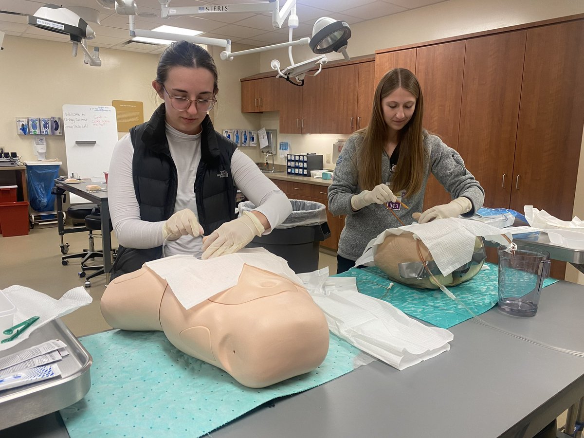 EmmaFenner's tweet photo. Had a great time practicing catheter placement, suturing, and knot tying at our skills lab led by @MFrancescaMD, @MeganMcMurray, and urology IG co-president @BrookeKoebele. Looking forward to our future events after the new year! #medtwitter #urologymatch #urosomd https://t.co/o1DCG7IxBF