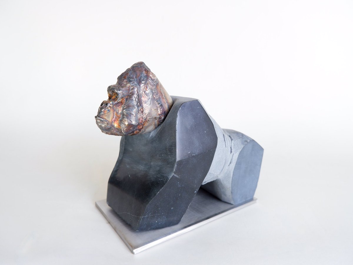 thegorilladidit's tweet photo. Life really ramped up after the stampede this year, but I haven’t stopped making cool sculpture. Just kinda got fed up with social media, politics and all the time it takes to navigate. I’m now done showing for the year and thought you folks might want to see Gorilla to start. https://t.co/iMMuVIhOWS