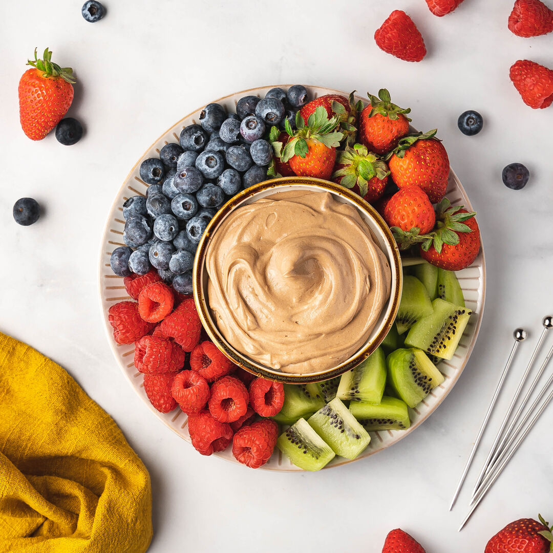 goodgoodbrand's tweet photo. Do you need a quick recipe for your next holiday gathering? This Creamy Peanut Butter and Choco Hazel dip will take you less than 20 minutes to make and will leave everyone wanting more! 😍

https://t.co/ZouWf9RWJ3 https://t.co/ComBlJxLUh