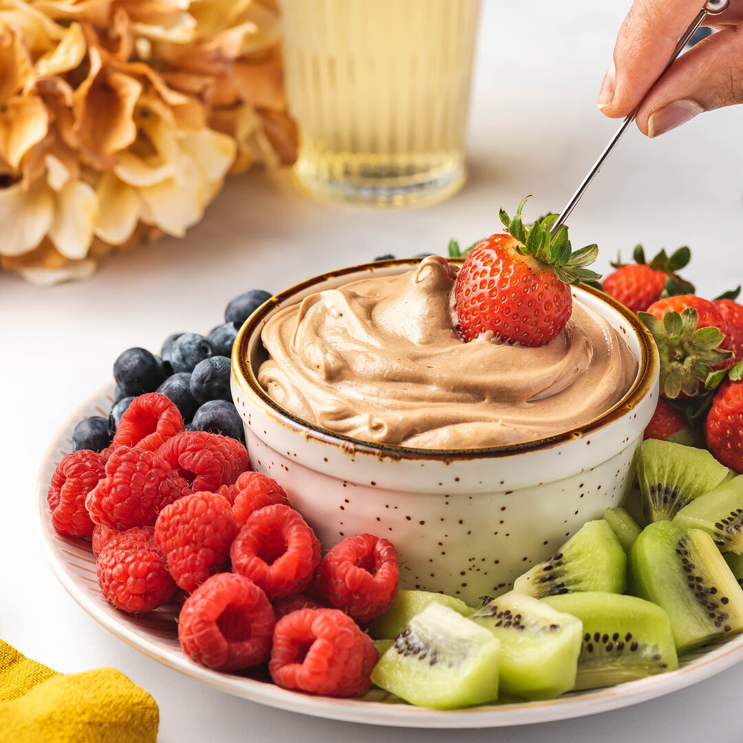 goodgoodbrand's tweet photo. Do you need a quick recipe for your next holiday gathering? This Creamy Peanut Butter and Choco Hazel dip will take you less than 20 minutes to make and will leave everyone wanting more! 😍

https://t.co/ZouWf9RWJ3 https://t.co/ComBlJxLUh