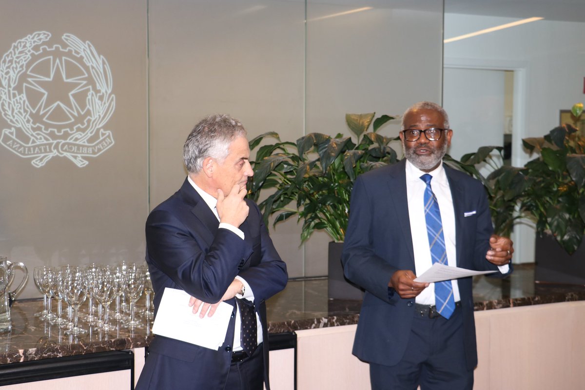 What a great gathering! Congrats to the <a href="/AOSISFellowship/">Italy-AOSIS Fellowship</a> 2022 Fellows from 🇦🇬🇩🇲🇫🇯🇫🇲🇬🇩🇸🇷 &amp; thank you Amb. Webson for your chairmanship. Italy proud to be longtime supporter of #AOSIS &amp; to joining #SIDS Coalition for Nature as Friend of the Coalition🍃.

#ClimateAction #SIDSMatter