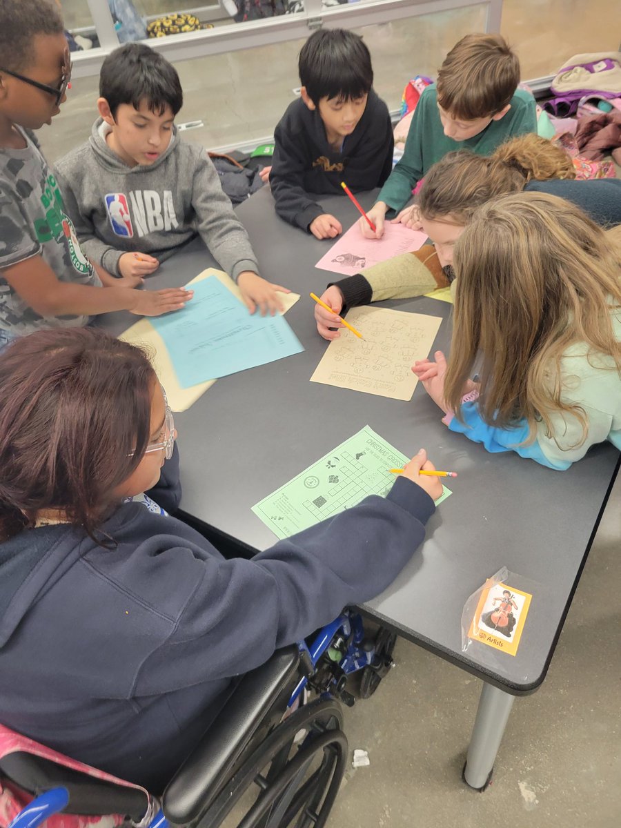 KellyHudsonSCHS's tweet photo. What happens when you give groups of students various activities (1 in Spanish) with only 4 pencils with 3 erasers? Collaboration! Mrs.Vail's classroom is learning the importance of teamwork and problem solving! Their reflection was 💯 #responsiblecollaborators @mcmspartans https://t.co/os40IoAXs7