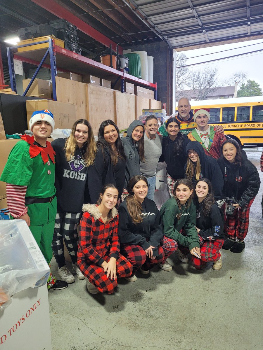 Finally made it to Neptune to the Toys for Tots facility! The marines/veterans were shocked with the number of toys our district collected! Thank you to everyone that made this wonderful day possible! I love my peer class! @OBSupCittadino <a href="/FazioSally/">Mrs. Fazio 💜</a> <a href="/OBPeer/">OBHS Peer</a>