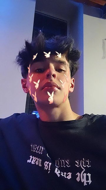 <a href="/nahuu_cocco/">Nahuel Cocco</a> también conocido como nahui_iwnl en fn festeja hoy su cumple. todos a las 21:00hs inicien fortnite que va a ser un creativo, las primeras 5 personas que ganen van a ser invitados para su próximo cumpleaños