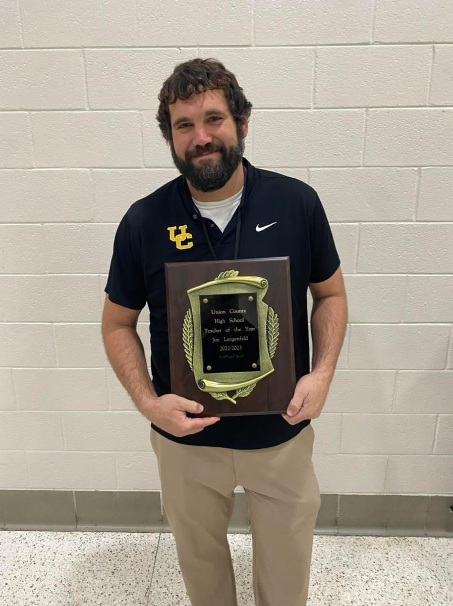 UCHSfb's tweet photo. Congratulations to Coach L on being named the 2022-2023 UCHS Teacher of the Year. Well deserved and long overdue. #TSB #UCHome https://t.co/p02Zdp0KOM
