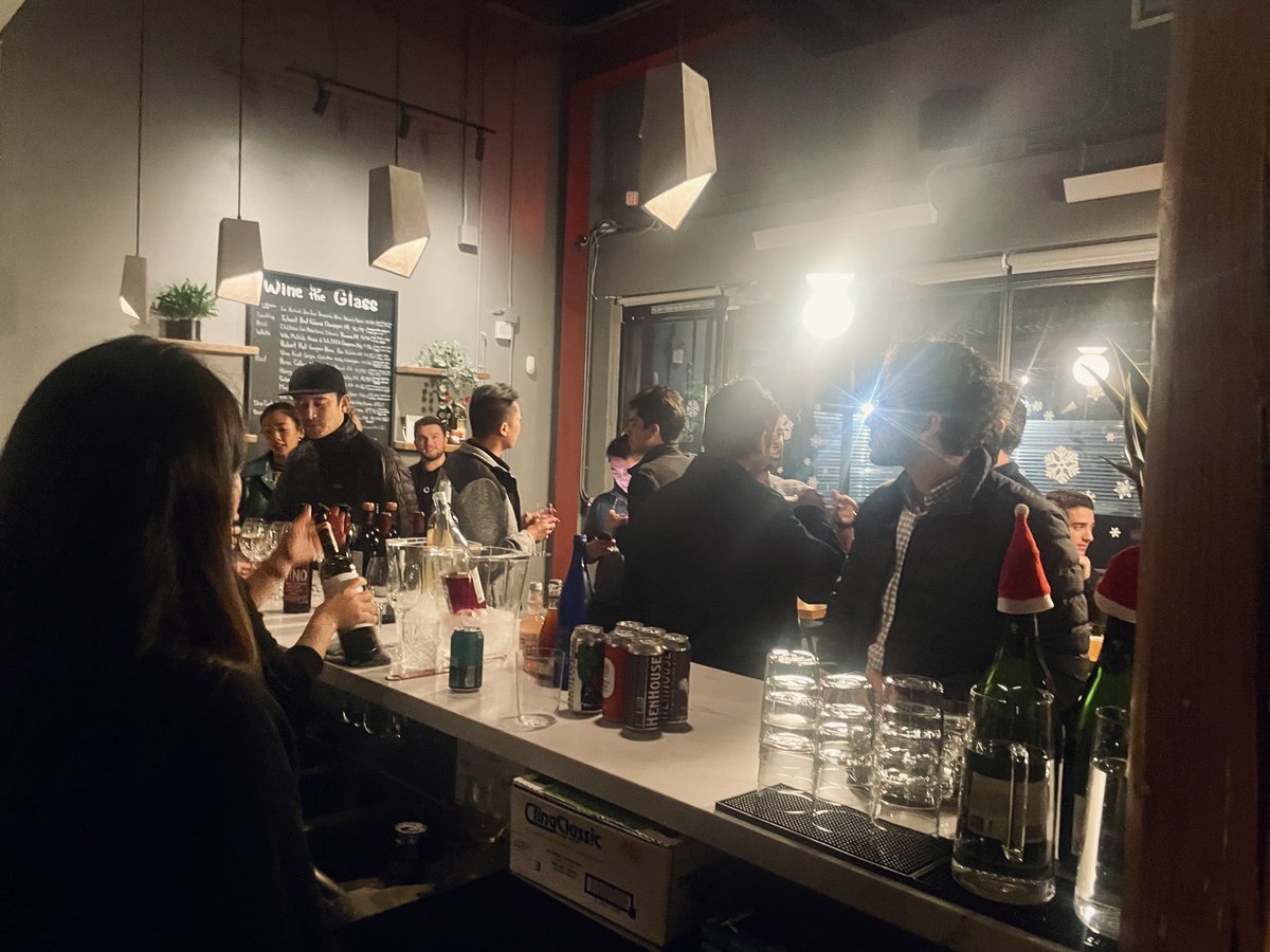 Closing out the year IRL with 💯's of founders, investors, and operators in <a href="/TheHouseVC/">The House Fund</a>'s community  with multiple events across the Bay the last few weeks. Berkeley, SF, and the Bay at large still buzzing with hungry, focused founders.