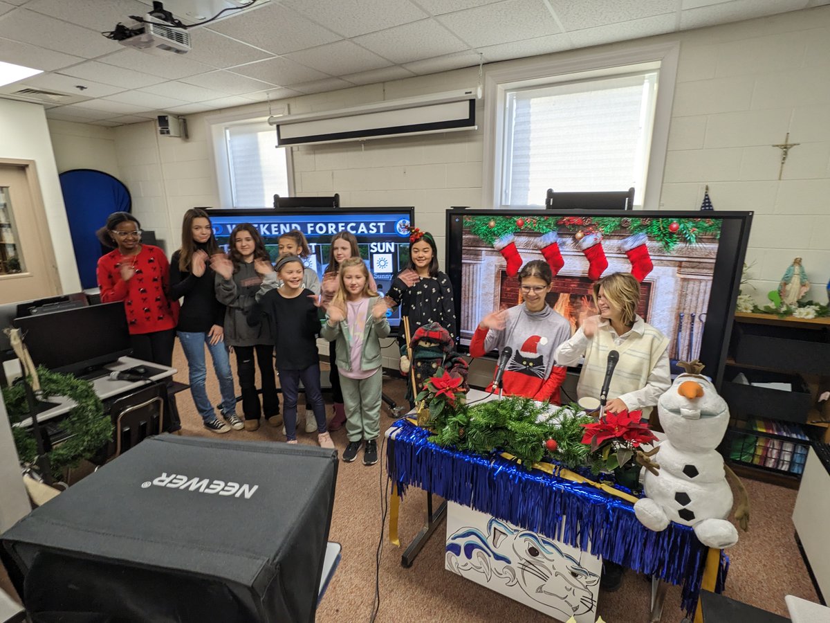 SPOComputerLab's tweet photo. Join us as we ring out 2022 with our last Saint Peterโs @StPetersOlney Morning show for the year! View our past shows at https://t.co/odImSiWPYm #SPSRocks #SPSFamily @ADWCathSchools https://t.co/7X9dvrieHK