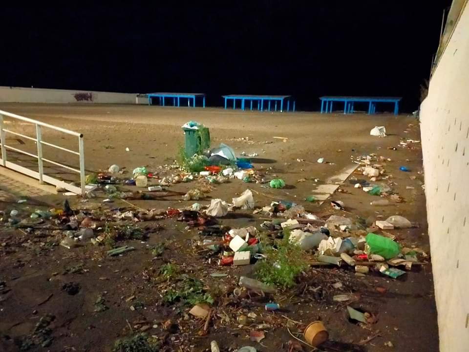 Municipio X, Ieva, Di Pillo, Paoletti (M5S): “S.P.Q.R., da spiaggia libera a pattumiera”

facebook.com/10004441544102…