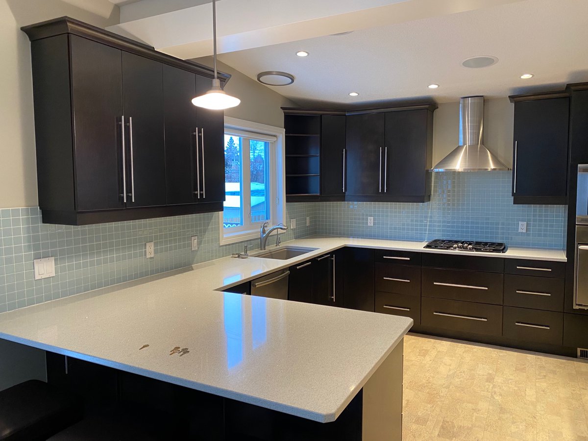 8647 days;
23 years, 8 months, 2 days

On to the next adventure! (And a lesser kitchen.)