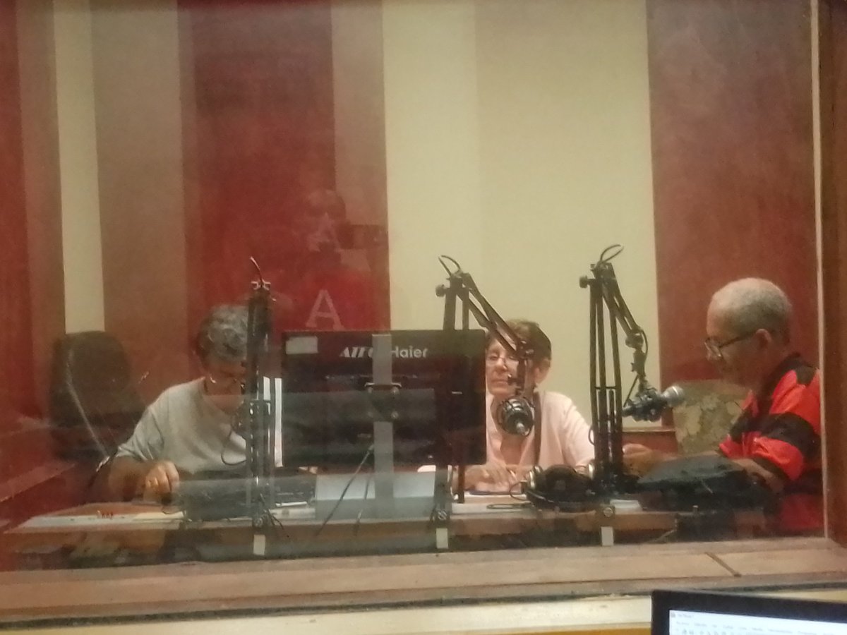 Programa de radio Triángulo de la Confianza. participando DOTU Cfg, con especialistas de Dirección de Planeamiento quienes abordaron el tema "Principales violaciones de Regulaciones Urbanas". rcm.cu/triangulo-de-l… promocionados spots de Ley de OTU y Gestión del Suelo. #INOTU