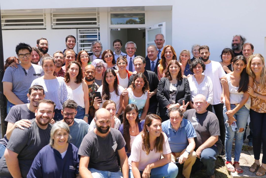 El presidente de la Nación @alferdezok , inauguró ayer las obras de puesta en valor del CEQUINOR
Participaron del acto: <a href="/FilmusDaniel/">Daniel Filmus</a>,
<a href="/RosanaMRomano/">Rosana Mariel Romano</a>, <a href="/tauberfernando/">Fernando Tauber</a>, <a href="/AnaFranchi3/">Ana Franchi</a>, <a href="/GloriaChicote/">Gloria Chicote</a>, <a href="/CarlosVedova/">Carlos Della Vedova</a>, <a href="/vtolosapaz/">Victoria Tolosa Paz</a> y <a href="/CostaAugusto9/">Augusto Costa</a> 

<a href="/CONICETLaPlata/">CONICET La Plata</a> <a href="/unlp/">UNLP</a> <a href="/CICPBA/">Comisión de Investigaciones Científicas</a> #valor