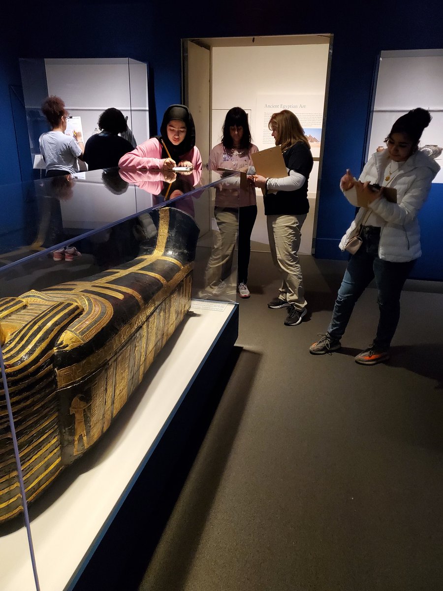 Laura Schuhwerk tweet media