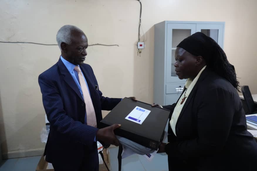undpsouthsudan's tweet photo. Today, @undpsouthsudan, with support from @NLinSouthSudan, deployed 4 core staff to the Judicial Reform Committee (JRC) secretariat; and handed over ICT equipment, office material &amp; a content management system to the Chair of the ad hoc JRC at the inauguration of the Secretariat. https://t.co/tMS4gTGsto