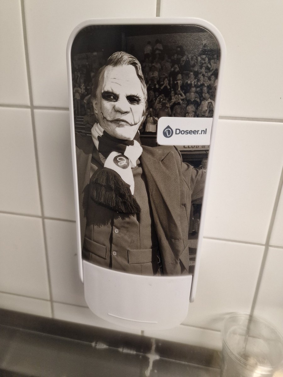 Dit is wel mooi hè <a href="/DoseerNL/">Doseer.nl</a>