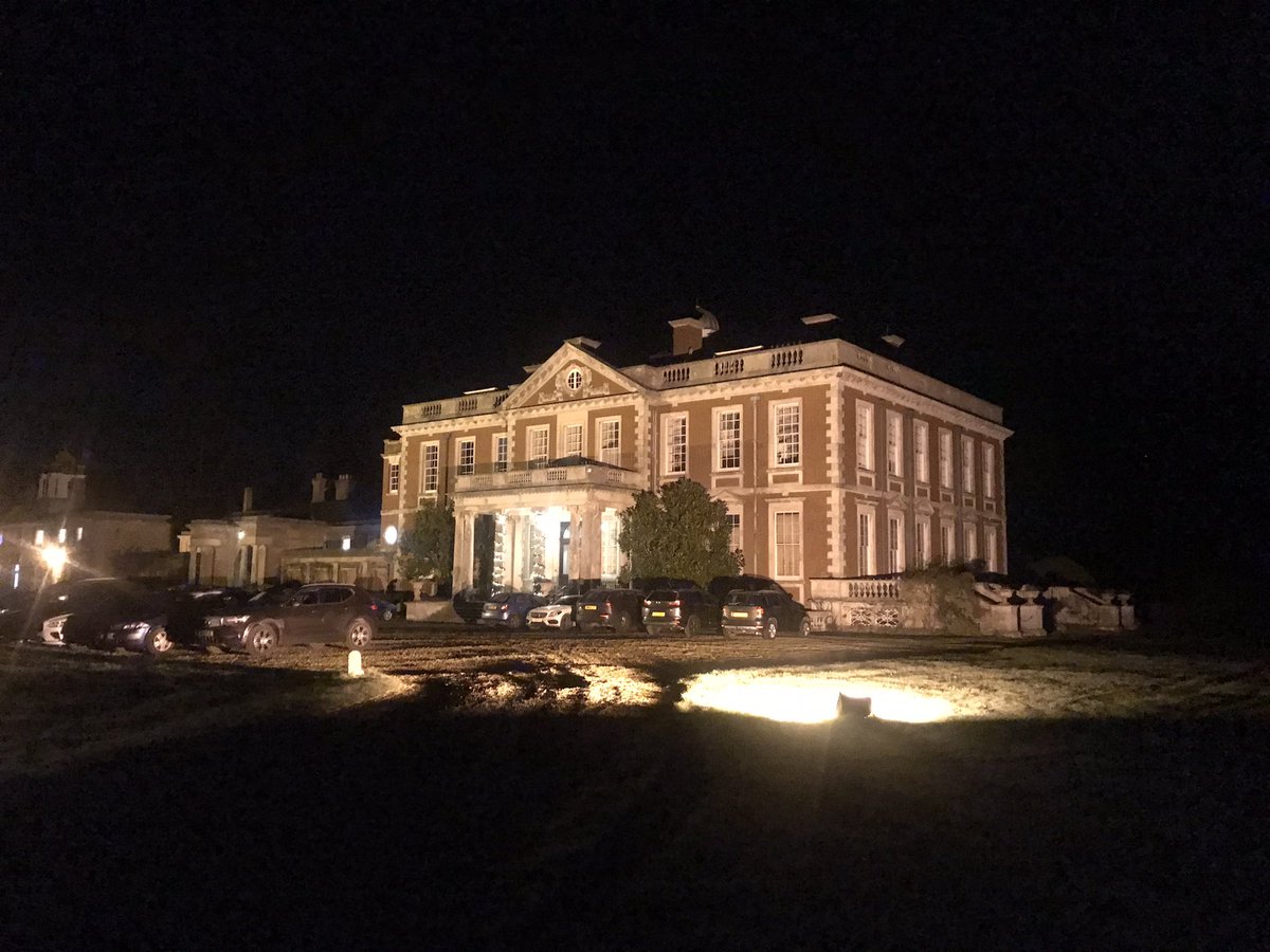 Sarah Burnett tweet media