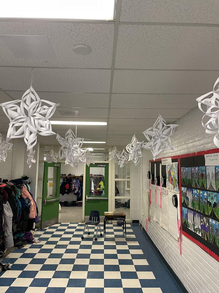 Alexandra Sorin (@mlleasorin) on Twitter photo This was the perfect week for Snowball to teach us about ice crystals and snowflakes. Our very own 3D snowflakes add a magical feeling to the hallway.
Thank you <a href="/dramadancefun/">Caroline🎭DobkinKurtz</a> for helping us hang them up!!
<a href="/AllenbyPS_TDSB/">AllenbyPS_TDSB</a> #snowflakes #scienceandart This was the perfect week for Snowball to teach us about ice crystals and snowflakes. Our very own 3D snowflakes add a magical feeling to the hallway.
Thank you <a href="/dramadancefun/">Caroline🎭DobkinKurtz</a> for helping us hang them up!!
<a href="/AllenbyPS_TDSB/">AllenbyPS_TDSB</a> #snowflakes #scienceandart