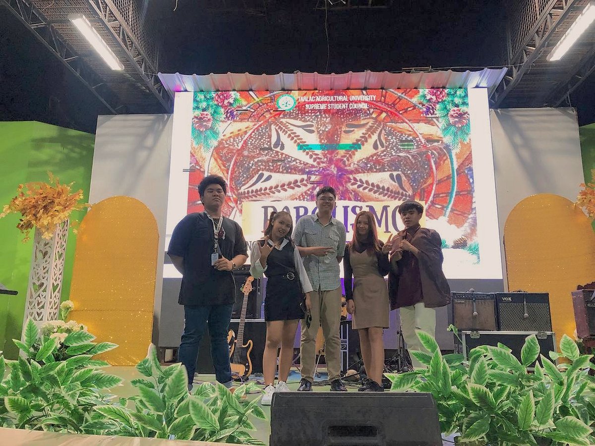 dat_chiKEN's tweet photo. "When opportunity  knocks grabs it" 
Alam kong di ako ready dito sa pinasok ko noong una dahil nag aalangan pa akong Igrab ang opportunity na baka mag fail. Pero may nag tiwala sa kakayahan ko. At nag tiwala din sila sa kakayahan na meron sila. Thank you VETAMAXX for this memory+ https://t.co/7ByhQCOOEq