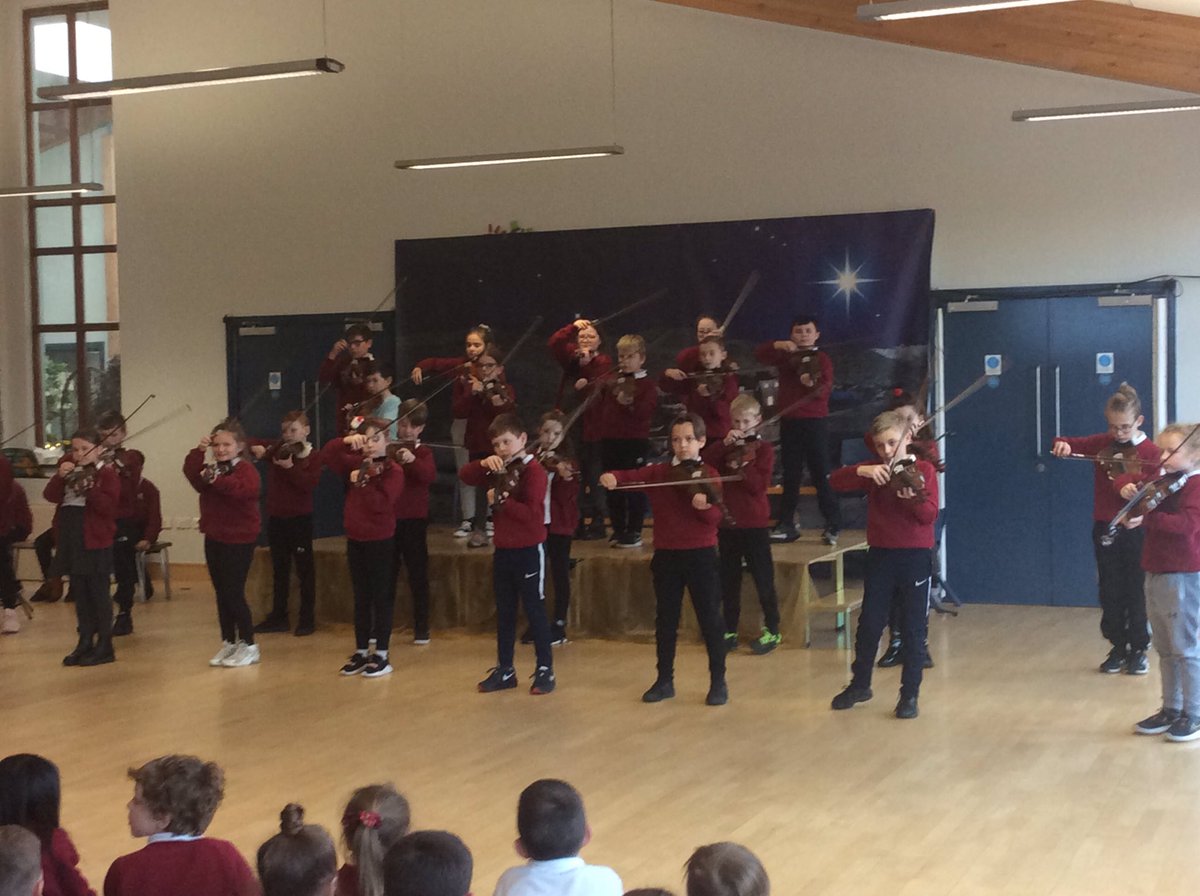 StMary_ofAngels's tweet photo. What a wonderful end to the week and term of music learning. Our Year 5 concert was a hit and the children played beautifully. Thanks to Miss Sherwood @MusicalRoutes and our Year 6 participants who have continued with their tuition this year 🎵 🎄🎻 https://t.co/mEPJgs2PMR