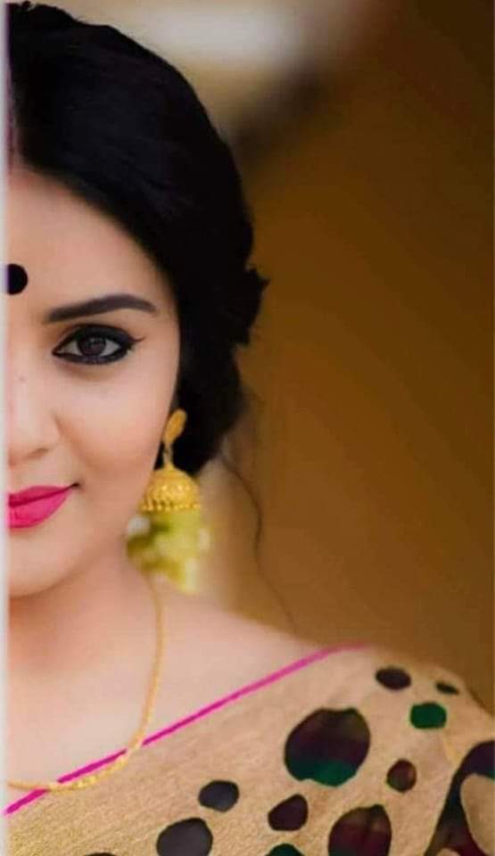 उनको उलझा के कुछ देर सवालो में, 
हमने जी भर के देख लिया उनको…!!!

शुभ रात्री मित्रों 🙏❤️❤️
#बज़्म #अक्षरमाला #बांसुरी  #शायरांश #मेरे_अल्फाज, 
#अल्फाज़े_बयां #Anitavyas 👑