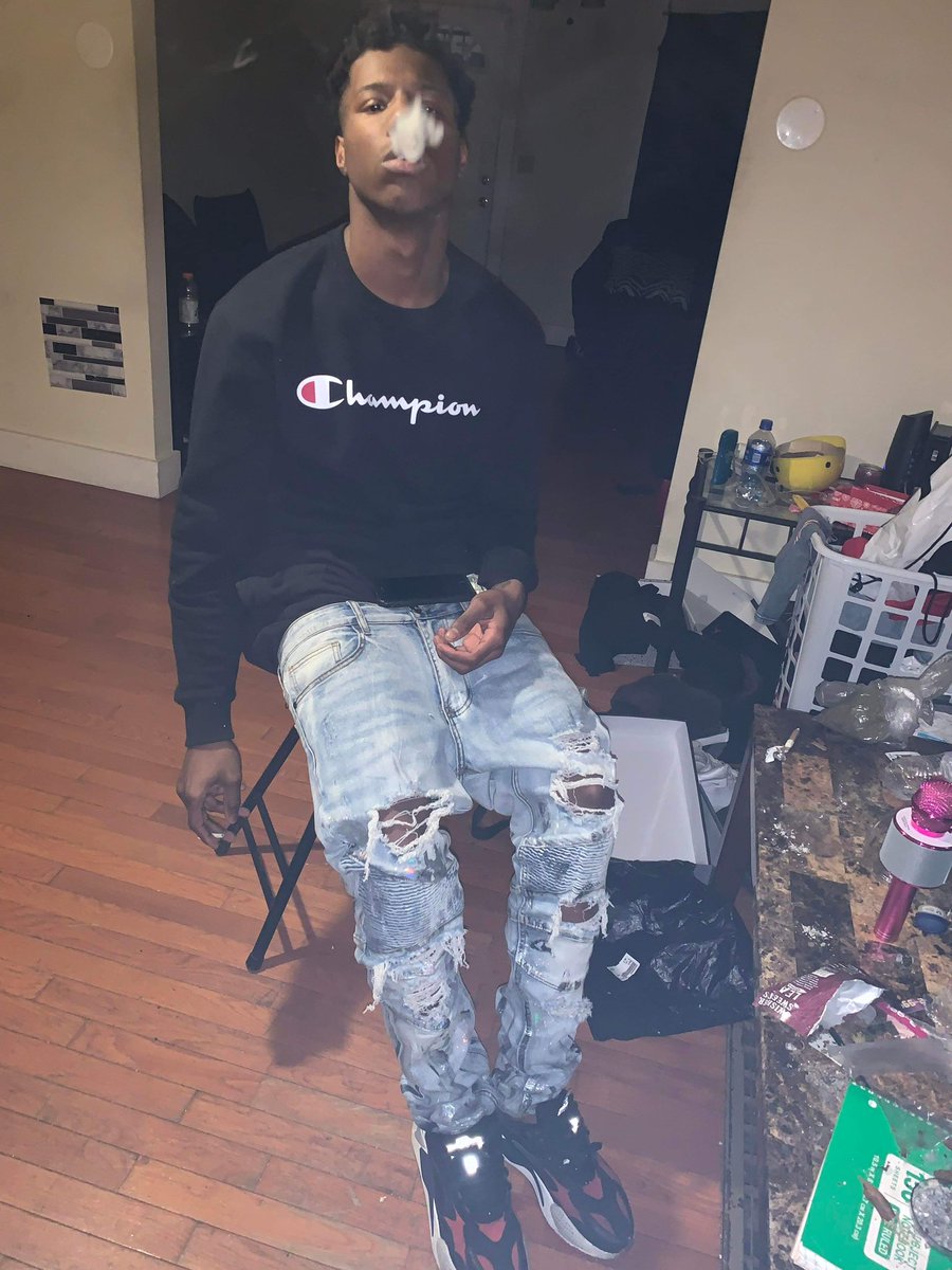 NO MORE FEELINGS IM SO EMPTY POUR UP THIS DRANK IM SLEEP LIKE RICKY 50 60 BOWLS I FLIP IT SMOKE LIKE CHIMNEYS SUPER GREMLIN GOT SOME TENSION FOR THEM NIGGAS WHO KEEP DISSING BITCH IM WITH IT #MORNINGFREESTYLE #upcomingartist #LOVENOTHOTTIES #KTRAPPAIMA #SAYTHAT #LOUD 🗣️