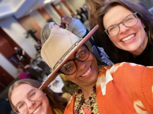AWE_Art4Kids's tweet photo. Artists Working in Education is a recipient of $25,000 from Potawatomi’s Heart of Canal Street!!!!

#potawatomicasino  #prioritizethearts #aweinc #communityart #suppportthearts #cultivatejoy #MKEart #heartofcanalstreet https://t.co/We4SFnyJBk