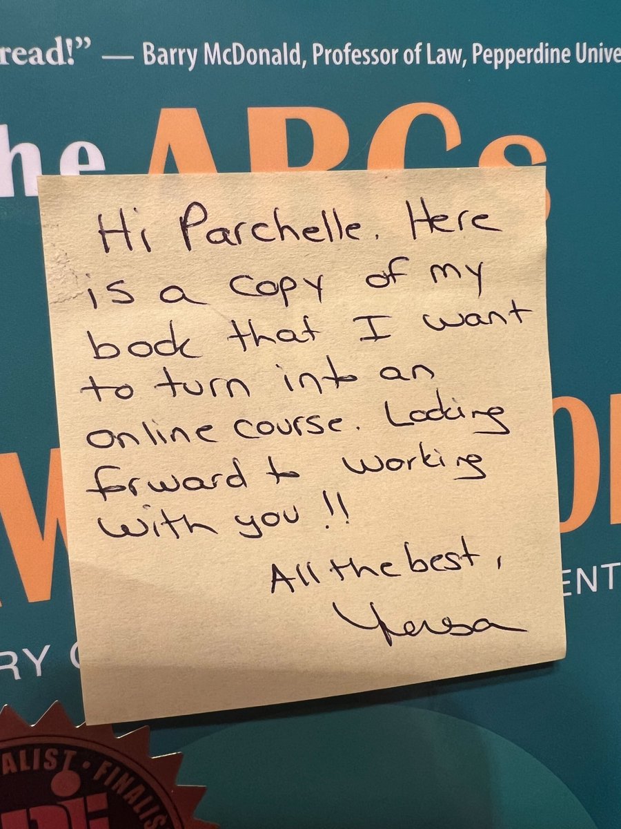 authorsleverage's tweet image. TGIF indeed! ☝🏾I love getting things in the mail; especially books with notes like these! Here’s to more in 2023! 🙌🏿

What&apos;s something that you&apos;re #thankful for as this week ends? 

#BooktoCourse
#TheAuthorsLeverage