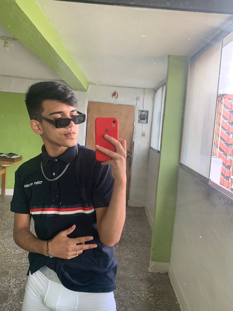 ⚡ tweet media