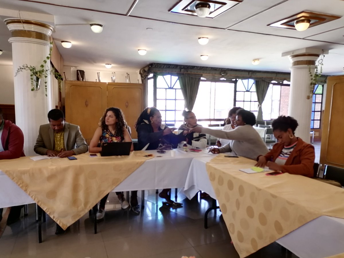 RKambiri's tweet photo. Aportamos a los procesos de paz y hacemos seguimiento a las acciones territoriales de la implementación del enfoque de género, mujer, familia y generación.,  como delegadas en la Comisión Étnica para la Paz
@IEANPE @Conpa_paz @NetwkRed_Paz https://t.co/xrQinsdes9