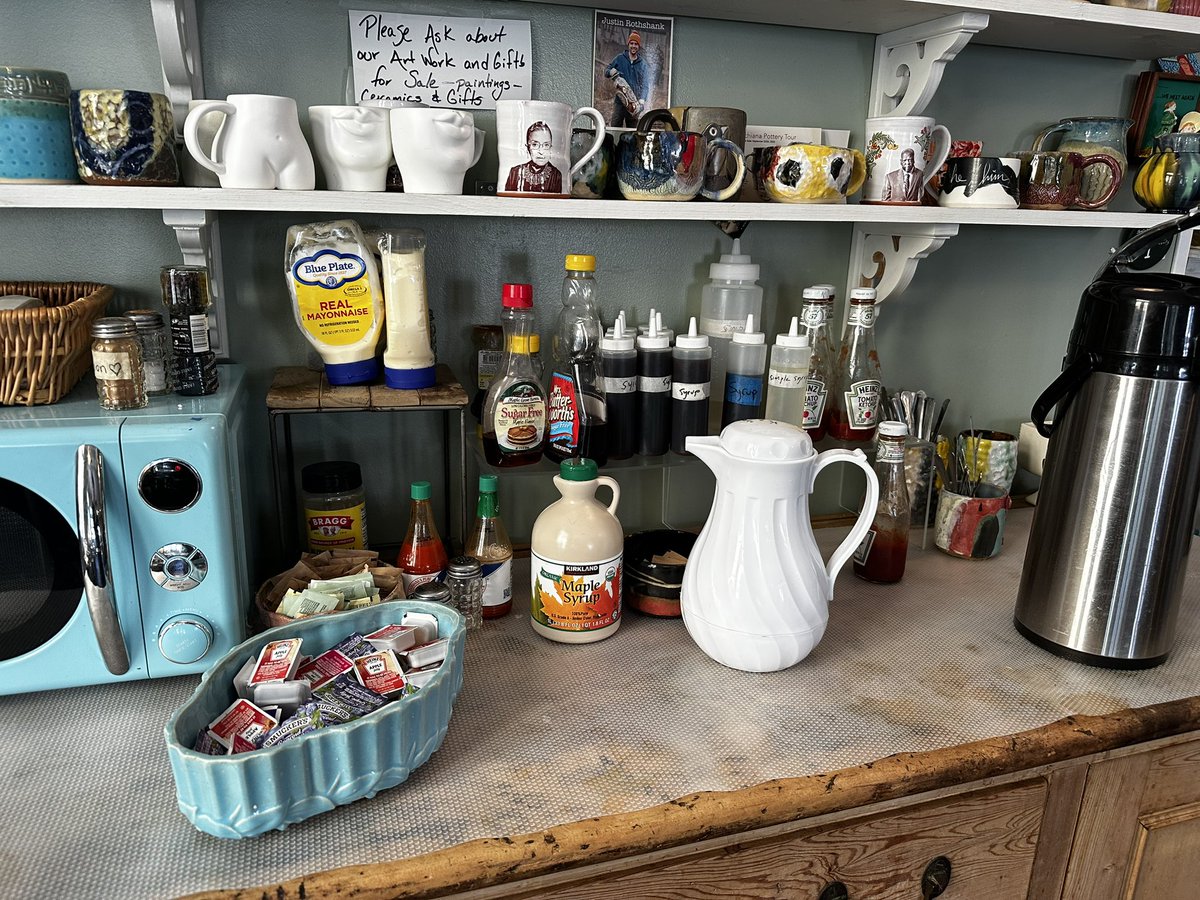 throttleandrust's tweet photo. Whereβs the Butter Syrup? @buddybengel your help is needed! #buttersyrup #bakerskitchen #newbern #pintsforksfrienda https://t.co/lyMrtZiwVd