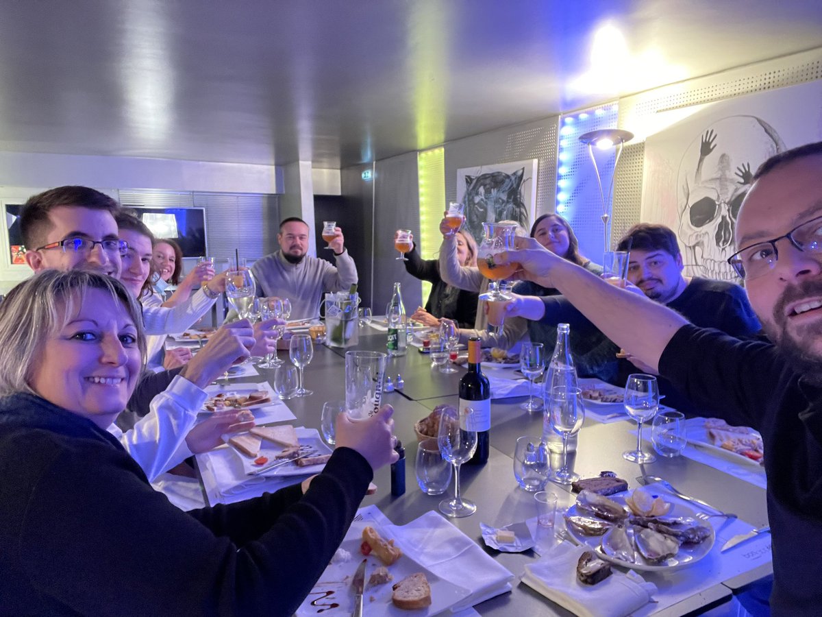 saigainfo's tweet photo. En cette période de fin d’année, toute l’équipe de SAIGA vous souhaite de joyeuses fêtes 🎉 https://t.co/14XhBDBebA