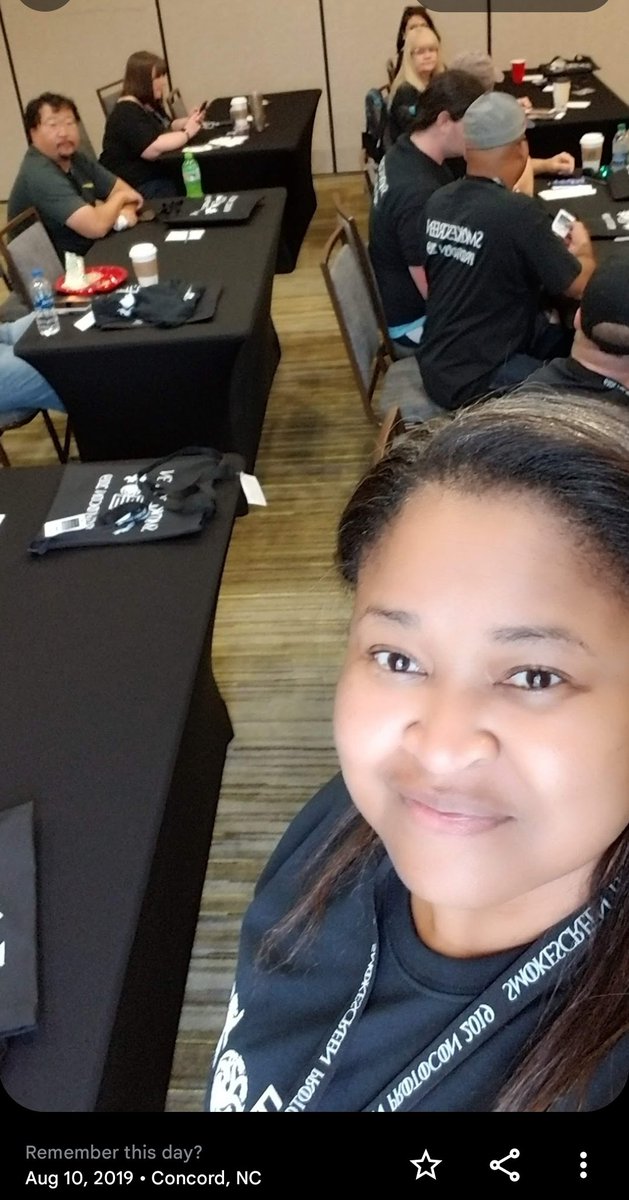 CaroleBDCDiva's tweet photo. Flashback to #ProtoCon2019 with @SmokeScreenVids and friends! https://t.co/x6rbQ6SLaV
