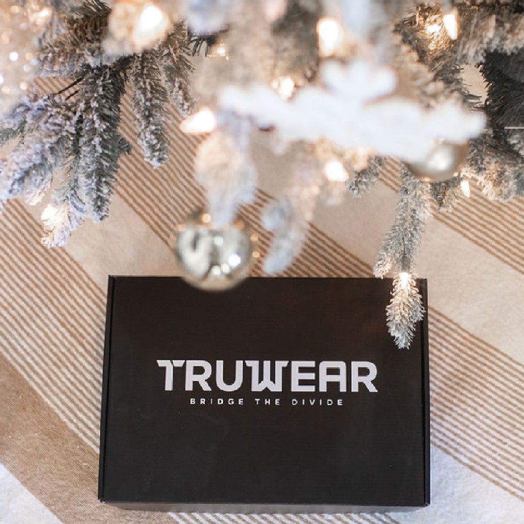 truwearco's tweet photo. Give the gift of Truwear this holiday season. Order now, we'll make sure everything gets there in time.
#truwear #christmasgiftsfordad #holidaygiftguide2022 #holidaygiftguide #giftsforhim #giftsfordad #mensclothing #menswear #businessdress #athleisure #mensfashion https://t.co/WutDFf5pHd