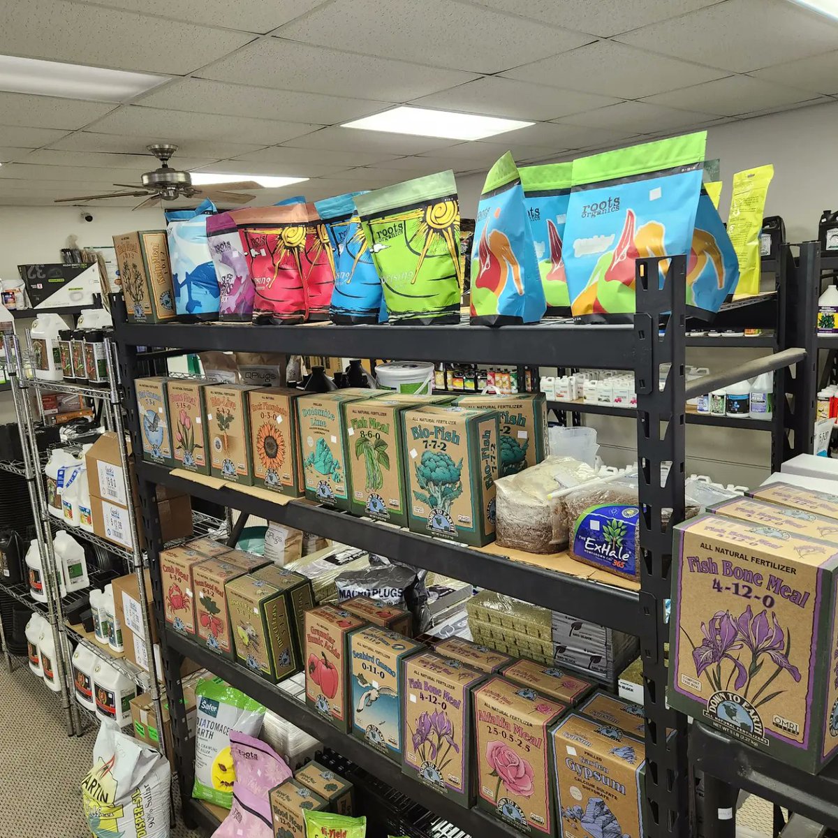HydroIguana's tweet photo. Please read the following in your best "frantic salseman voice."

Hurry in!! Time is Running Out!! 50% off sale ends soon!!! Grow fire at home!! Save BIG!!
#mmmp #athena #foxfarm #bigsale #growstore https://t.co/WCtuhF5GAJ