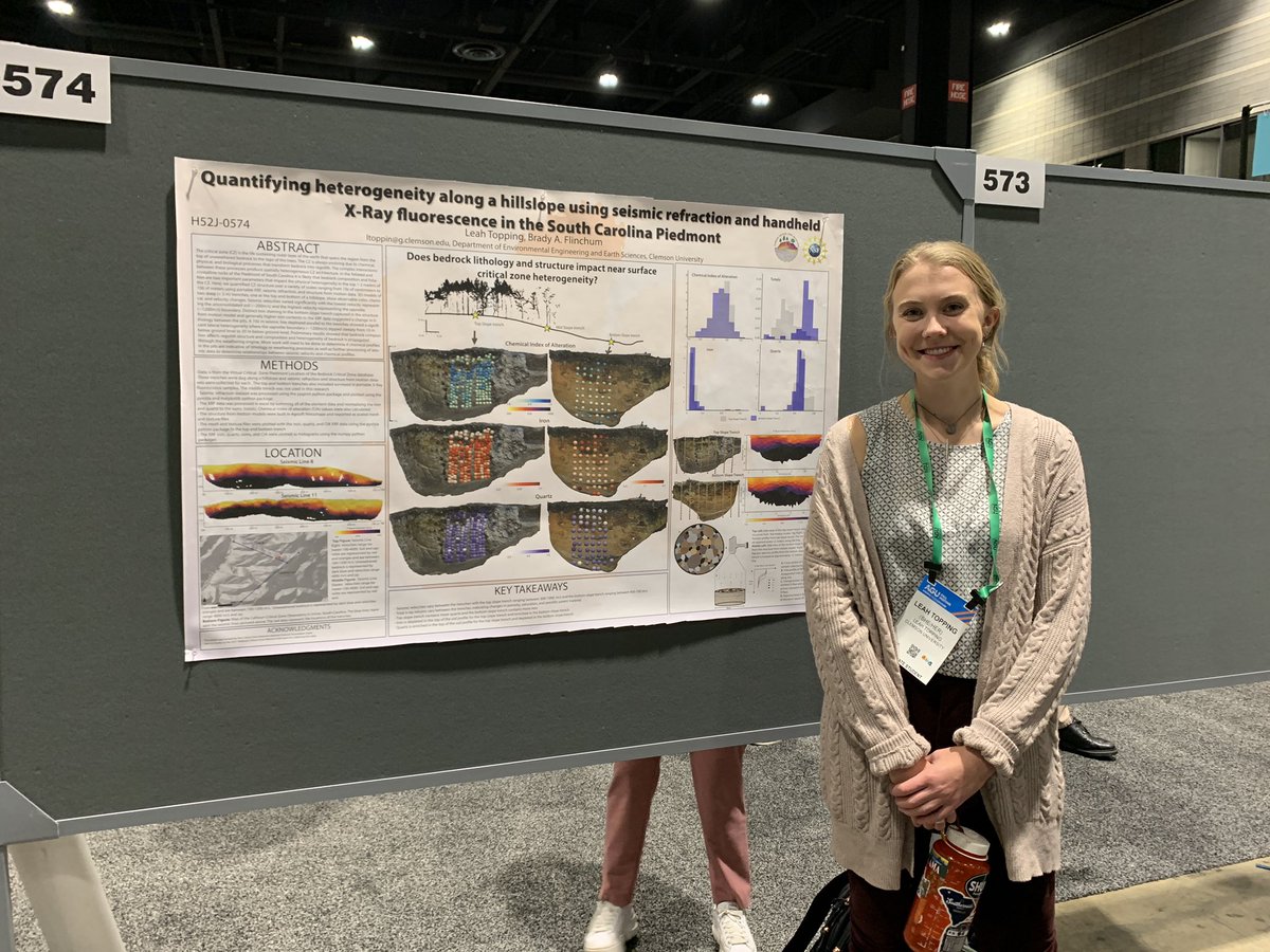 Does bedrock lithology and structure impact near surface CZ heterogeneity? Come chat with Leah and find out more this morning!! #criticalzone <a href="/BedrockZone/">CZN Bedrock Cluster</a> <a href="/ClemsonEEES/">Clemson EEES</a>