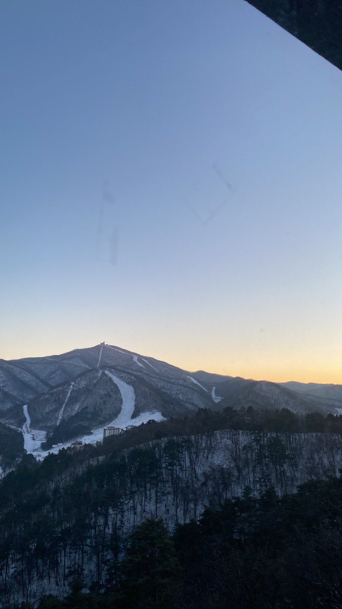 adrirodriguez14's tweet photo. Semana de concentración en Korea🇰🇷 superada preparando la última competición del año 👏🔝

🌏#ICC Pyeongchang🇰🇷🛷

📆 Sábado 17 y domingo 18 dic
🕒 15:40h (7:40h ESP🇪🇸) y 10:40h (2:40h ESP🇪🇸)
📺 En directo por https://t.co/2u6e38bcpj

¡Vamos con todo! ⚡️⚡️⚡️ https://t.co/NrIa1GbSHf