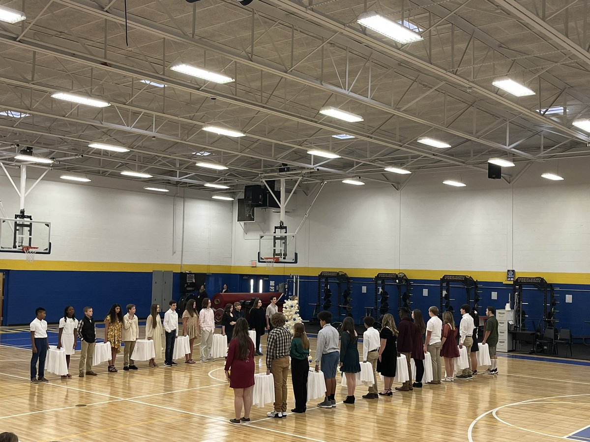PiedmntMdSchool's tweet photo. Spectacular Christmas program by our students this morning! #PCMSproud โค๏ธ๐ https://t.co/GvumlLRrvd