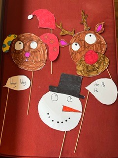 CrisisPeople's tweet photo. [1/4] We've seen some absolutely fantastic fundraising for @crisis_uk so far this Christmas - what a creative bunch of supporters we have!

Cicely, 9, has been making beautiful cards and decorations 🎅🎄

#christmascraft #endhomelessness #festivefundraising #fundraising https://t.co/yj26Oq4Nan