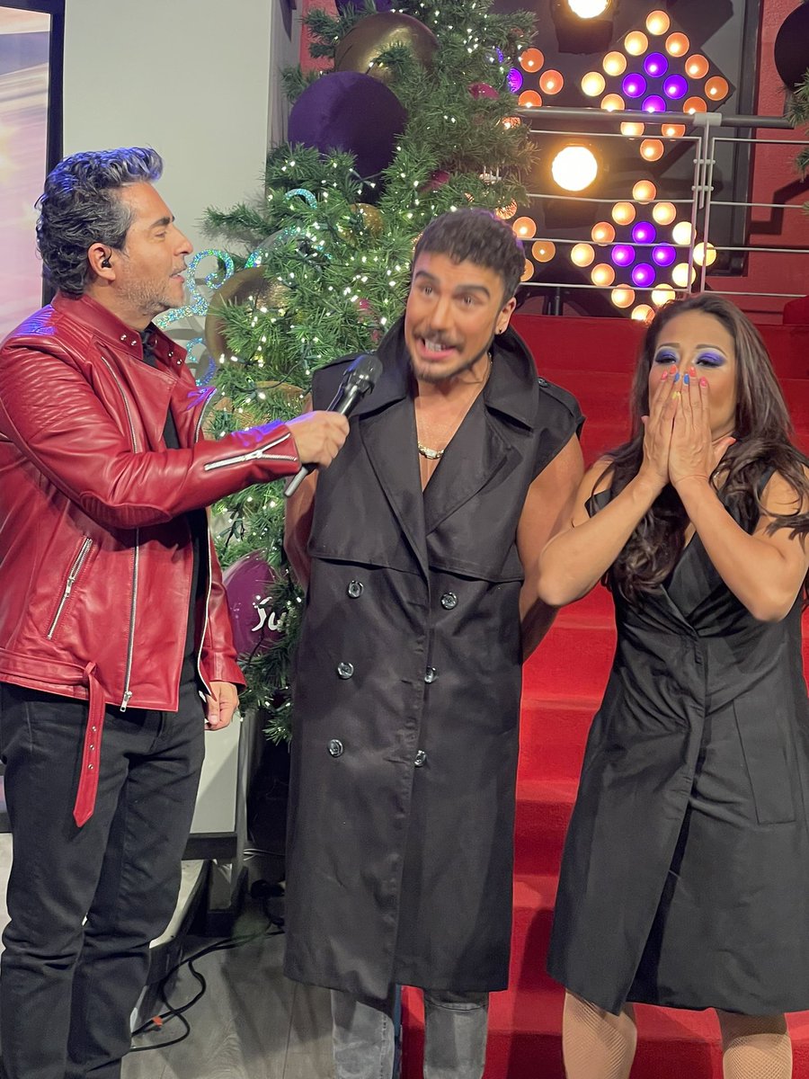 programa_hoy's tweet photo. La siguiente pareja en presentar su baile final son @TonitaMusic y @Iamtonygarza #LasEstrellasBailanEnHoy #CampeónDeCampeones 🏆🏅 https://t.co/4yJ6A8a5J4