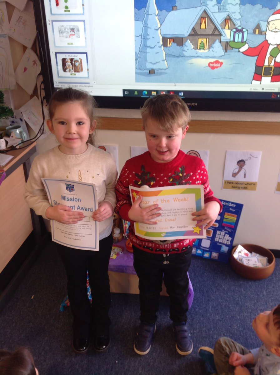 Class4KR's tweet photo. What a lovely way to end the year celebrating these to superstars!🌟⭐️ https://t.co/OruLHxxmkR