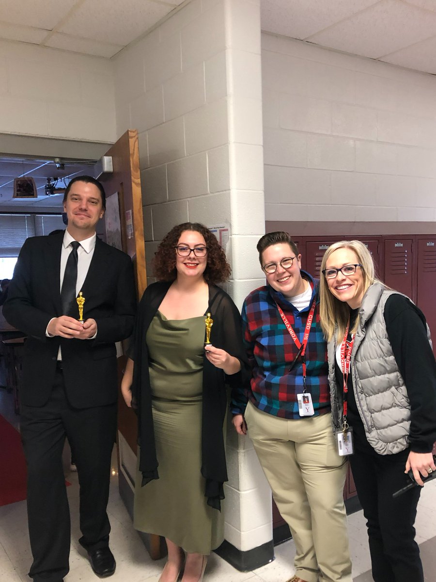 DrKelleyHren's tweet photo. I was invited to the 4th Annual Fuersti Awards... WOW! Ms. Lonero &amp; Mr. Fuerst make a fantastic pair!🏆🎬🎭@MissLonero @YHSCommArts @yhsfoxes @YHSEdServices @M_Steben https://t.co/ZPVVxksAOs